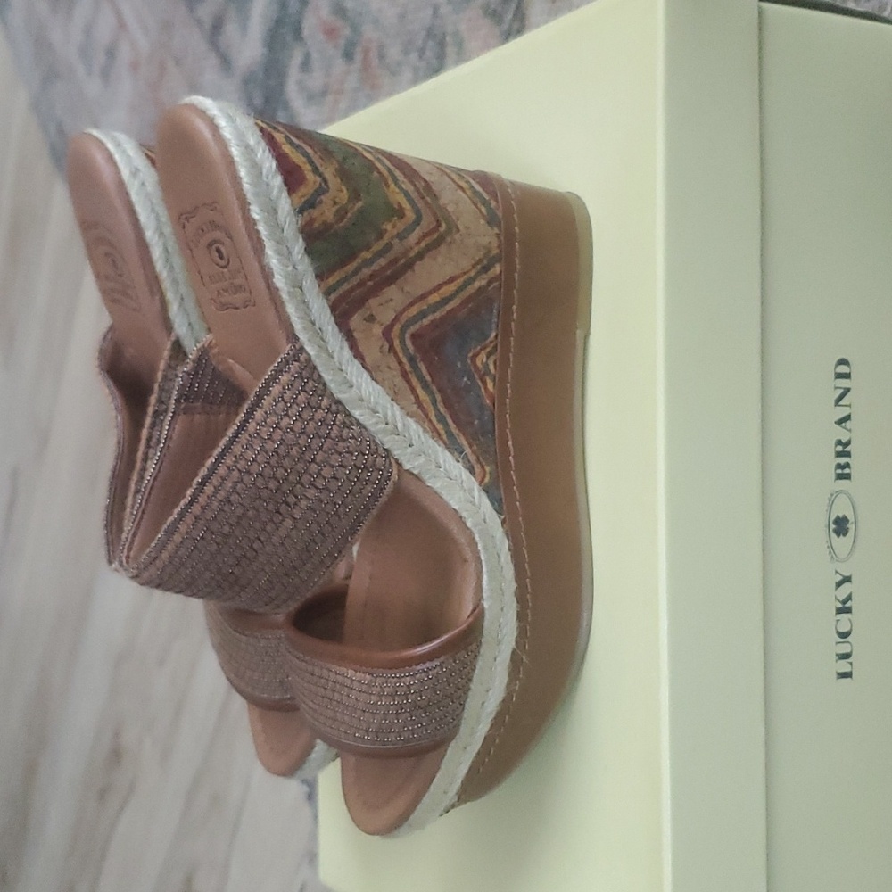 Wedge sandals